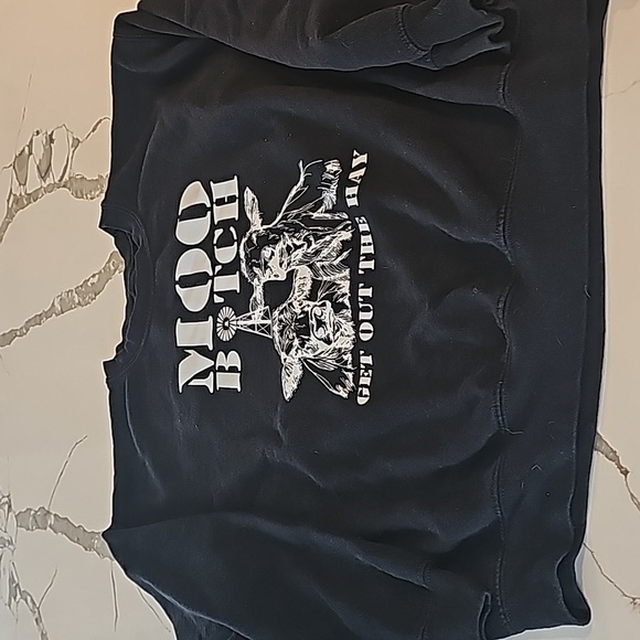 Sweatshirt - Picture 2 of 3